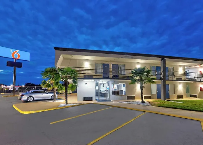 Motel 6 Mcdonough, Ga