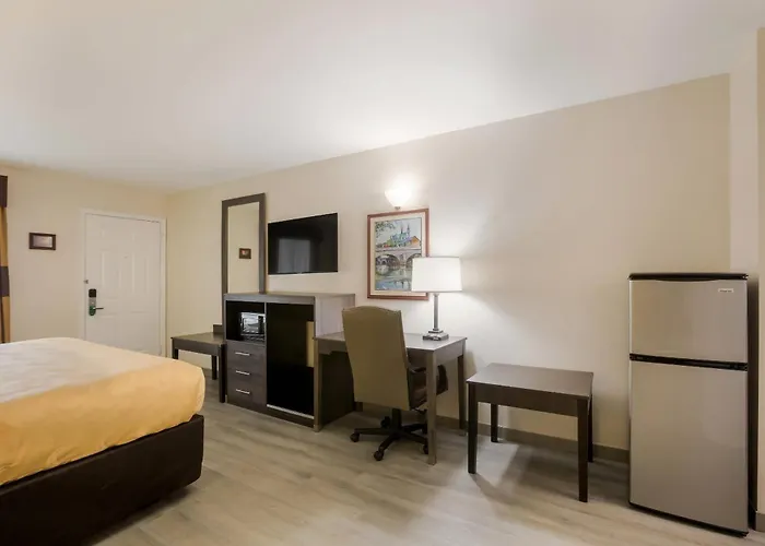 Quality Inn & Suites Greensboro Near Lake Oconee